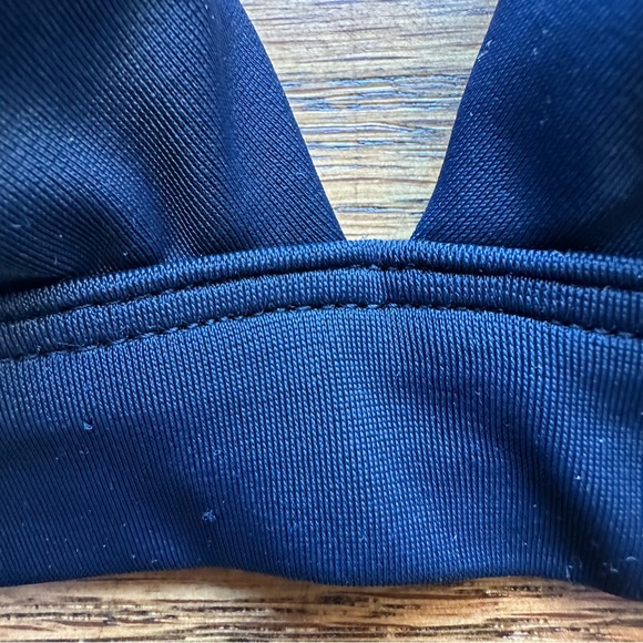 Boden Women’s Wireless bikini top blue And Ivory size 6 with ruffles And ruching - Picture 6 of 16